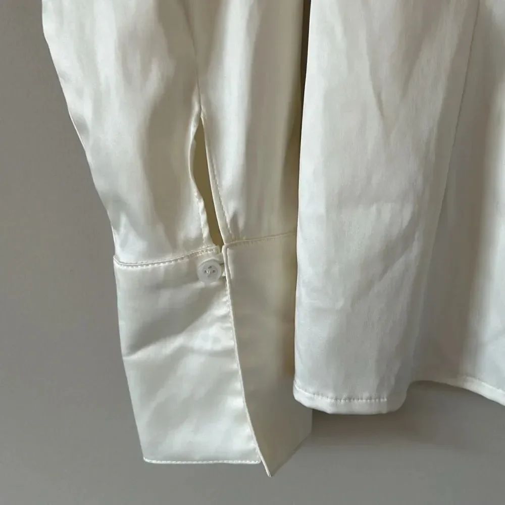 C&A silky shirt - Picture 3 of 5